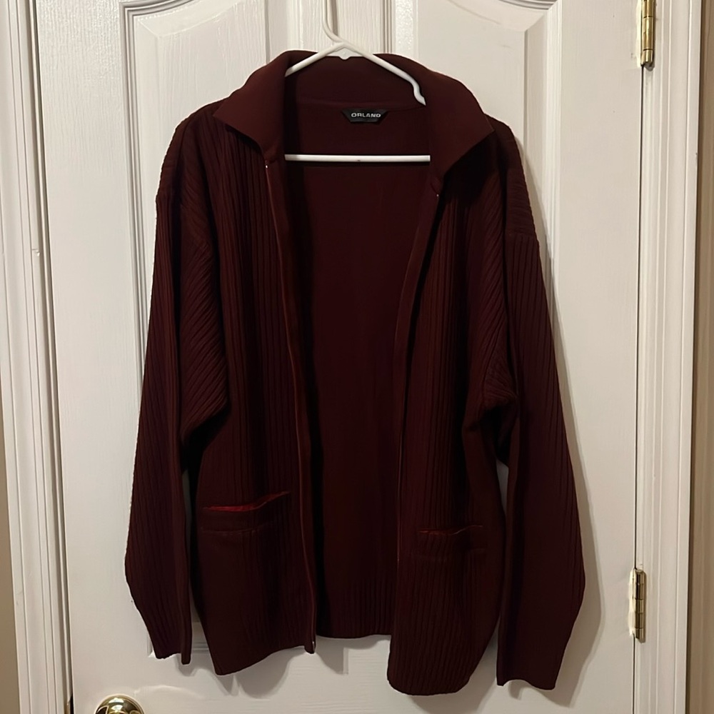 Mens sweater jacket with zipper and pockets size L
